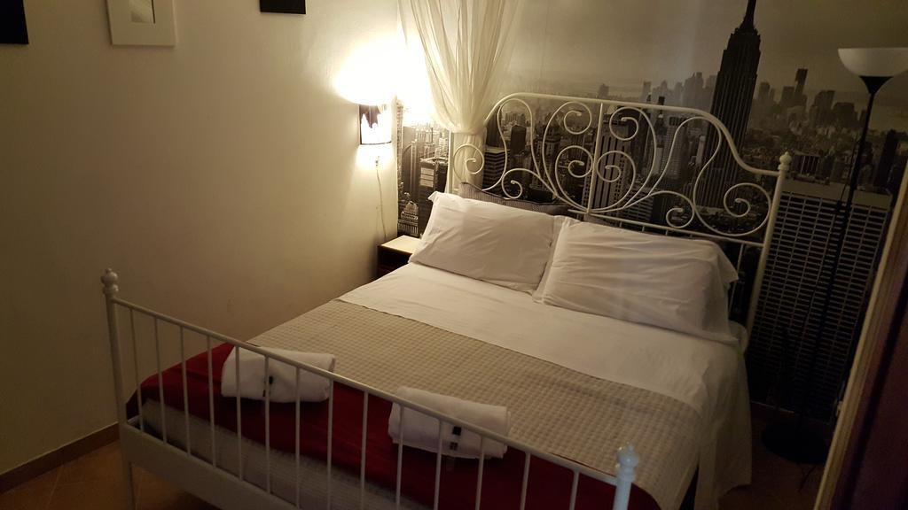 Mi Casa Es Tambien Tu Casa 2 Bed & Breakfast Верона Стая снимка