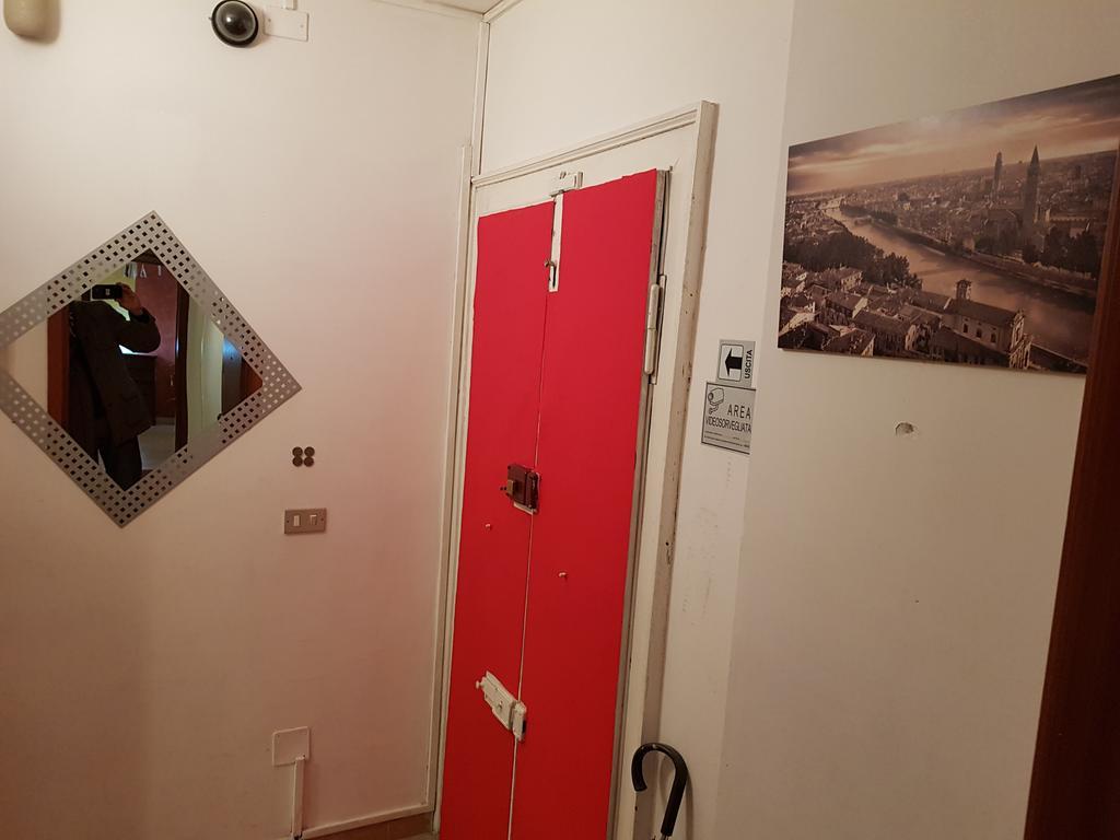 Mi Casa Es Tambien Tu Casa 2 Bed & Breakfast Верона Екстериор снимка
