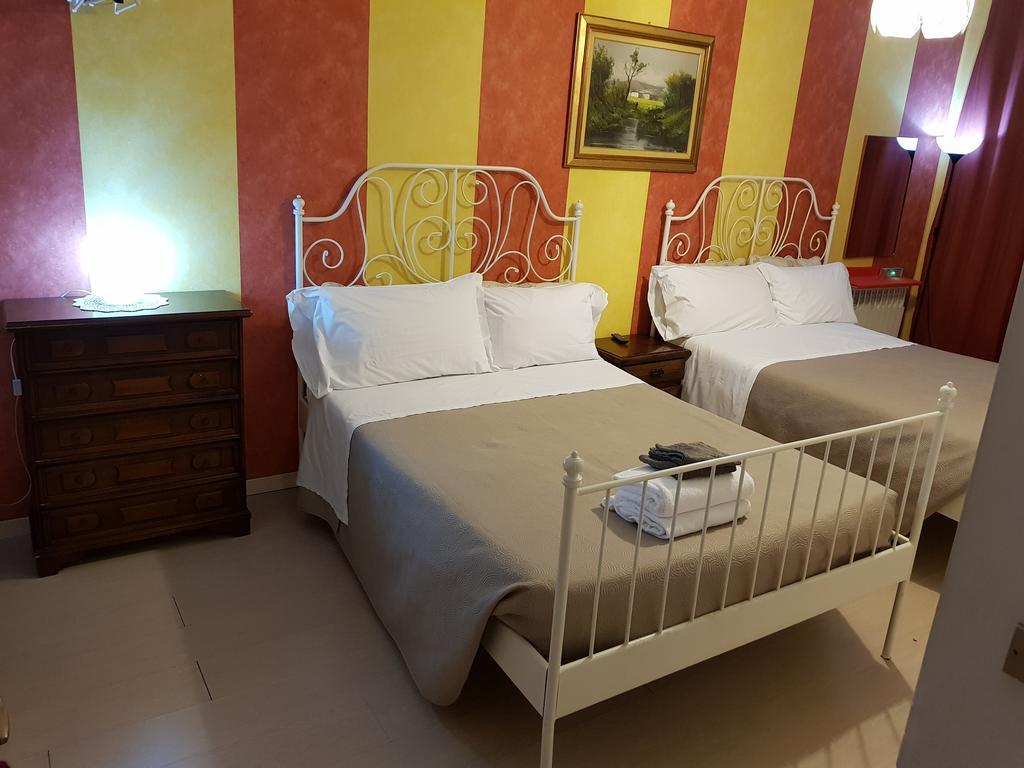 Mi Casa Es Tambien Tu Casa 2 Bed & Breakfast Верона Екстериор снимка