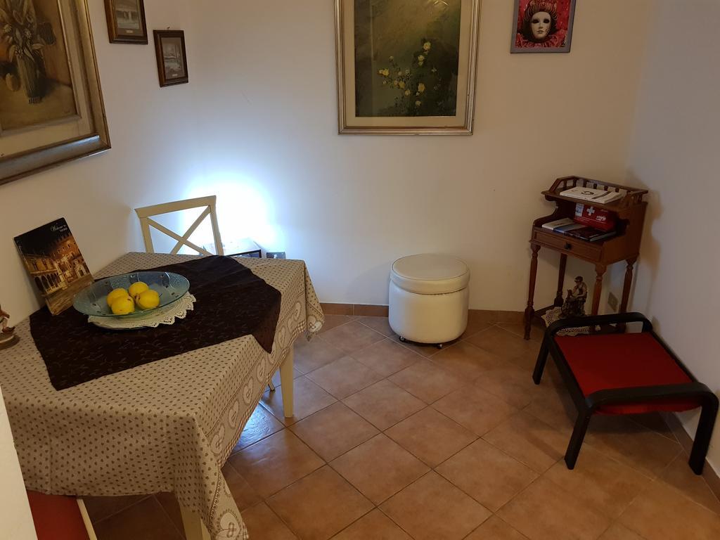 Mi Casa Es Tambien Tu Casa 2 Bed & Breakfast Верона Екстериор снимка