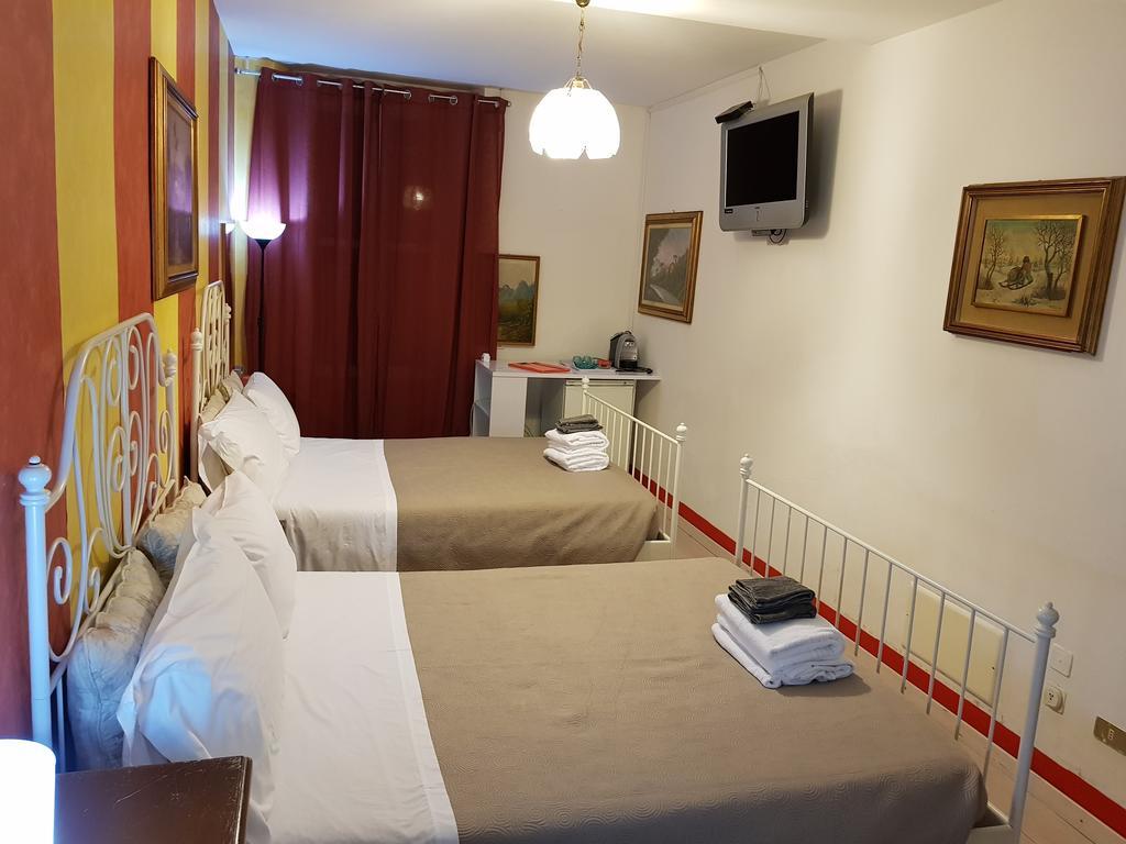 Mi Casa Es Tambien Tu Casa 2 Bed & Breakfast Верона Екстериор снимка