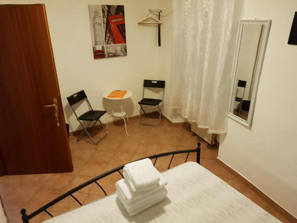 Mi Casa Es Tambien Tu Casa 2 Bed & Breakfast Верона Екстериор снимка