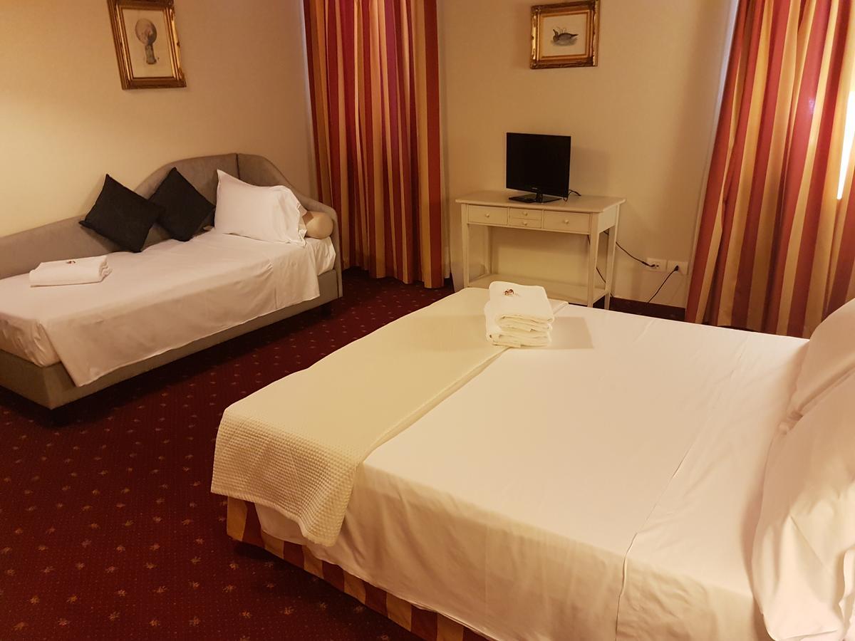 Mi Casa Es Tambien Tu Casa 2 Bed & Breakfast Верона Екстериор снимка