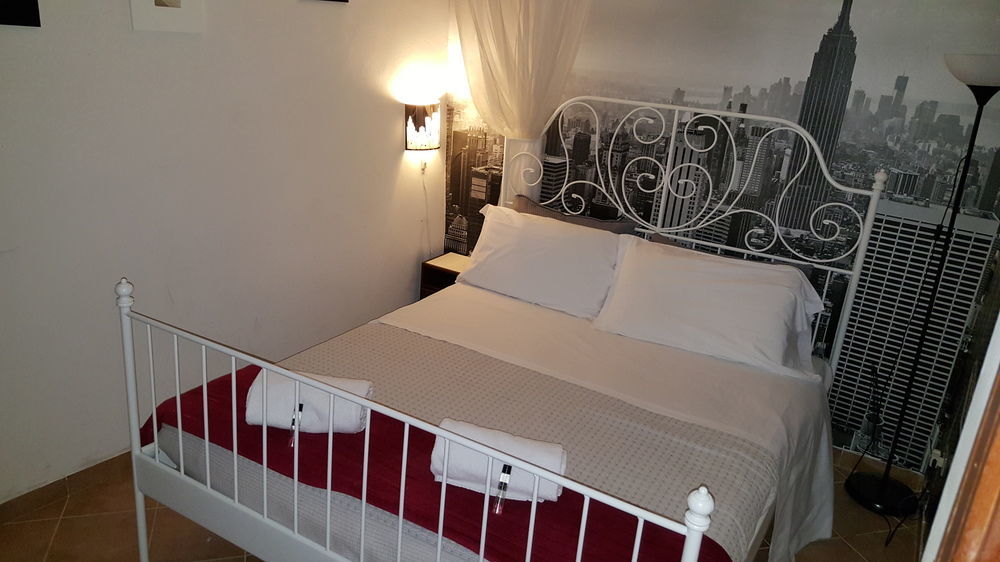 Mi Casa Es Tambien Tu Casa 2 Bed & Breakfast Верона Екстериор снимка